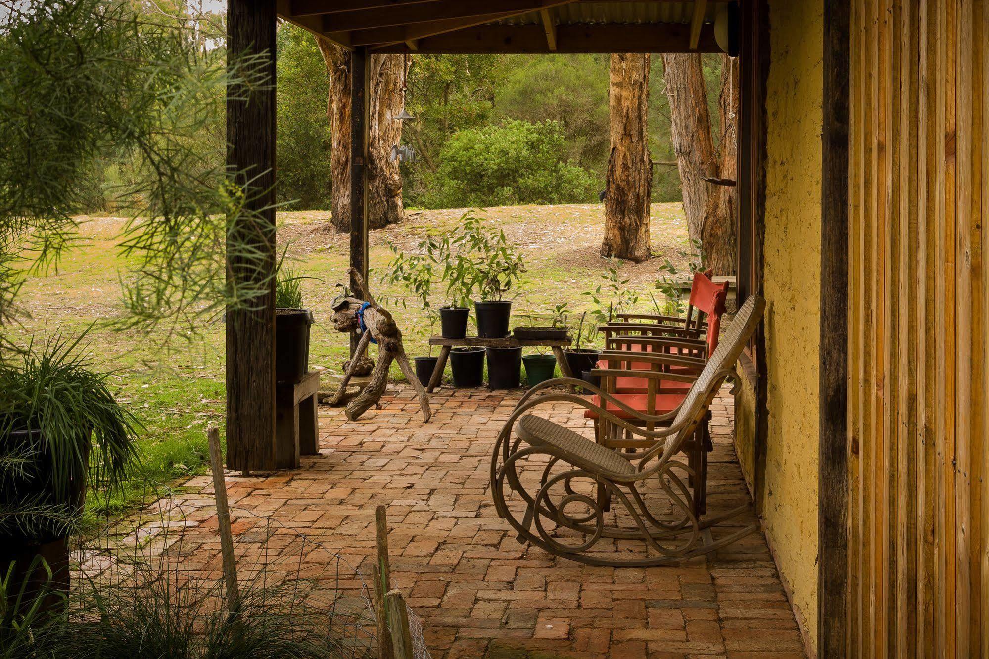 The Burrow At Wombat Bend Villa Dixons Creek Bagian luar foto