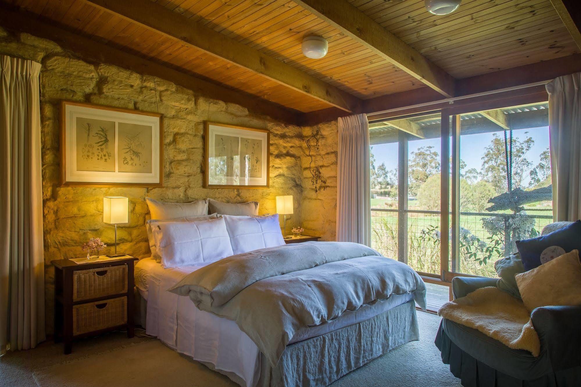 The Burrow At Wombat Bend Villa Dixons Creek Bagian luar foto