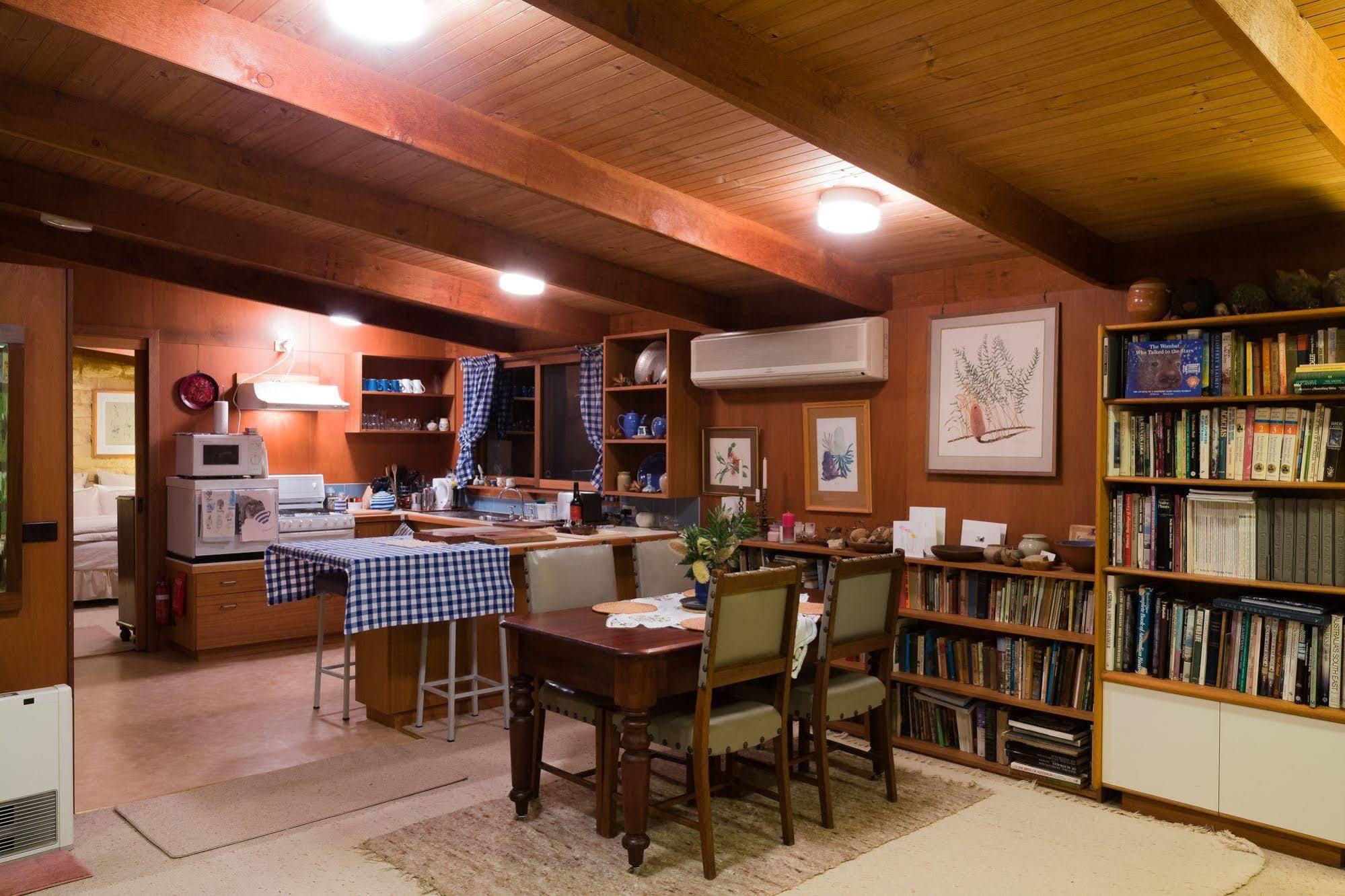 The Burrow At Wombat Bend Villa Dixons Creek Bagian luar foto